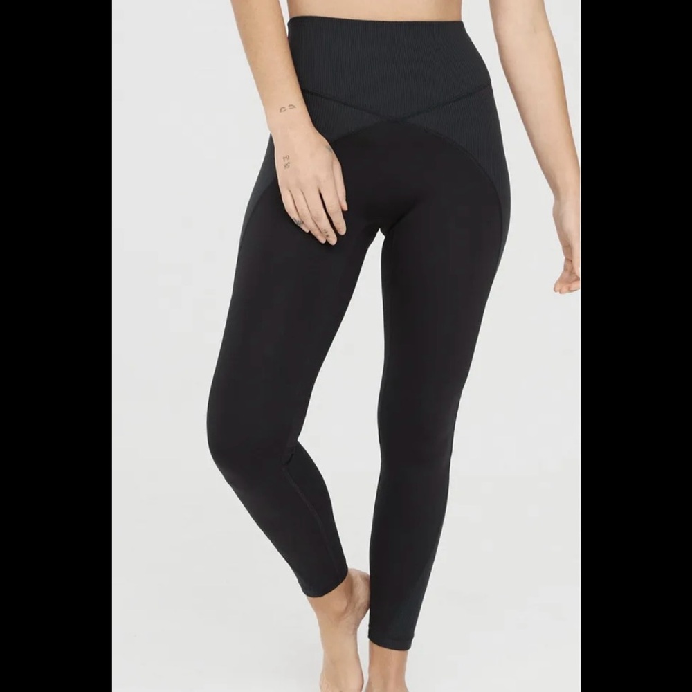 Offline by Aerie 3 pairs medium leggings, short length